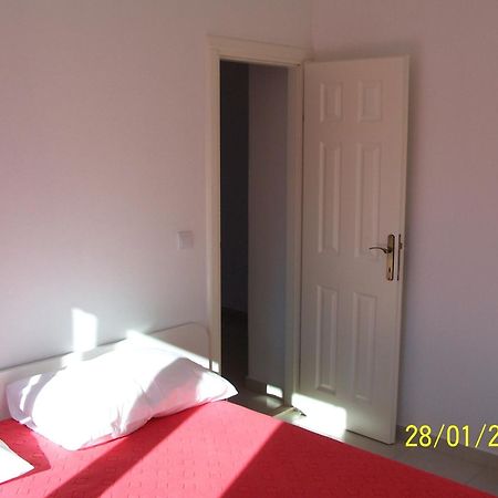 Apartments Perdijic Nemira Оміш Екстер'єр фото