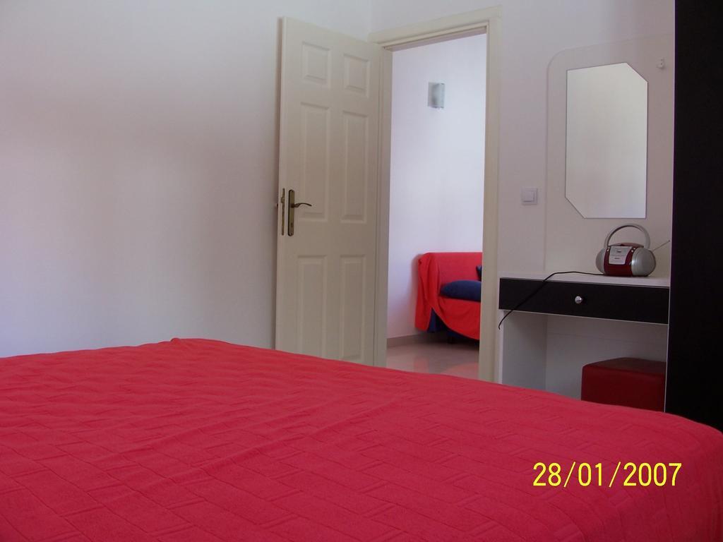 Apartments Perdijic Nemira Оміш Номер фото