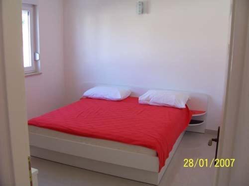 Apartments Perdijic Nemira Оміш Екстер'єр фото