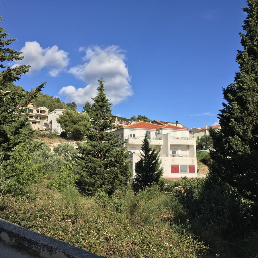Apartments Perdijic Nemira Оміш Екстер'єр фото